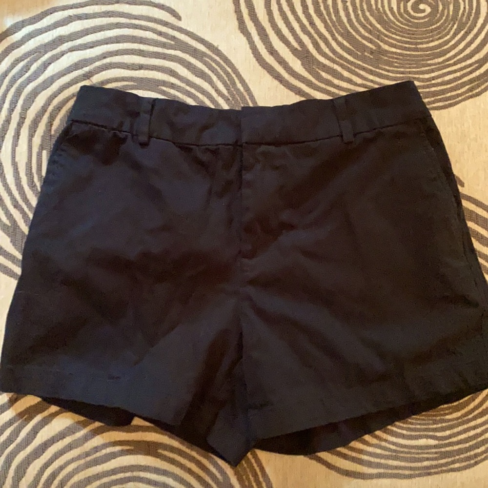 Black shorts Jones New York size 6.
